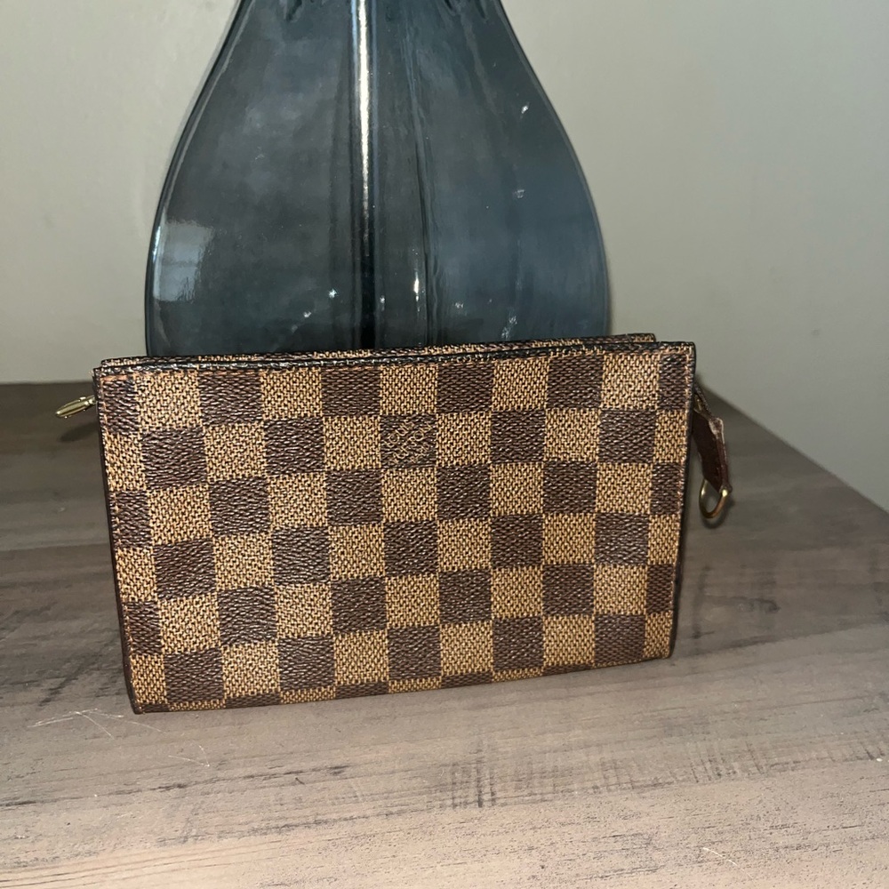 Authentic LOUIS VUITTON Damier Ebene Marais Bucket Pouch